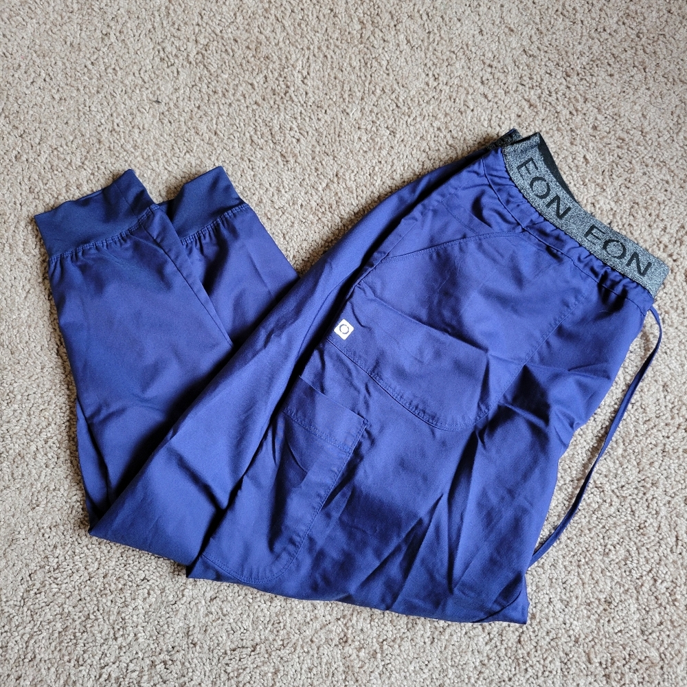 Eon Jogger Scrubs